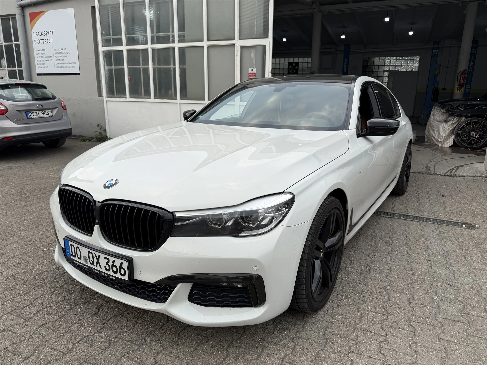 BMW 7er Limousine bei der Fahrzeugbegutachtung